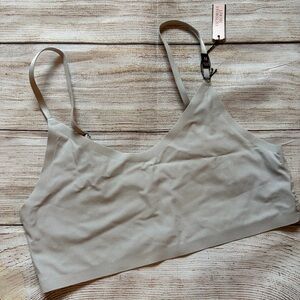 Victoria’s Secret Seamless Bralette NWT Women’s Medium Light Grey
